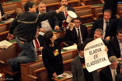 5488108_0b8aa8c4b8dc5dcd29f3b2666ed7f48a_wm